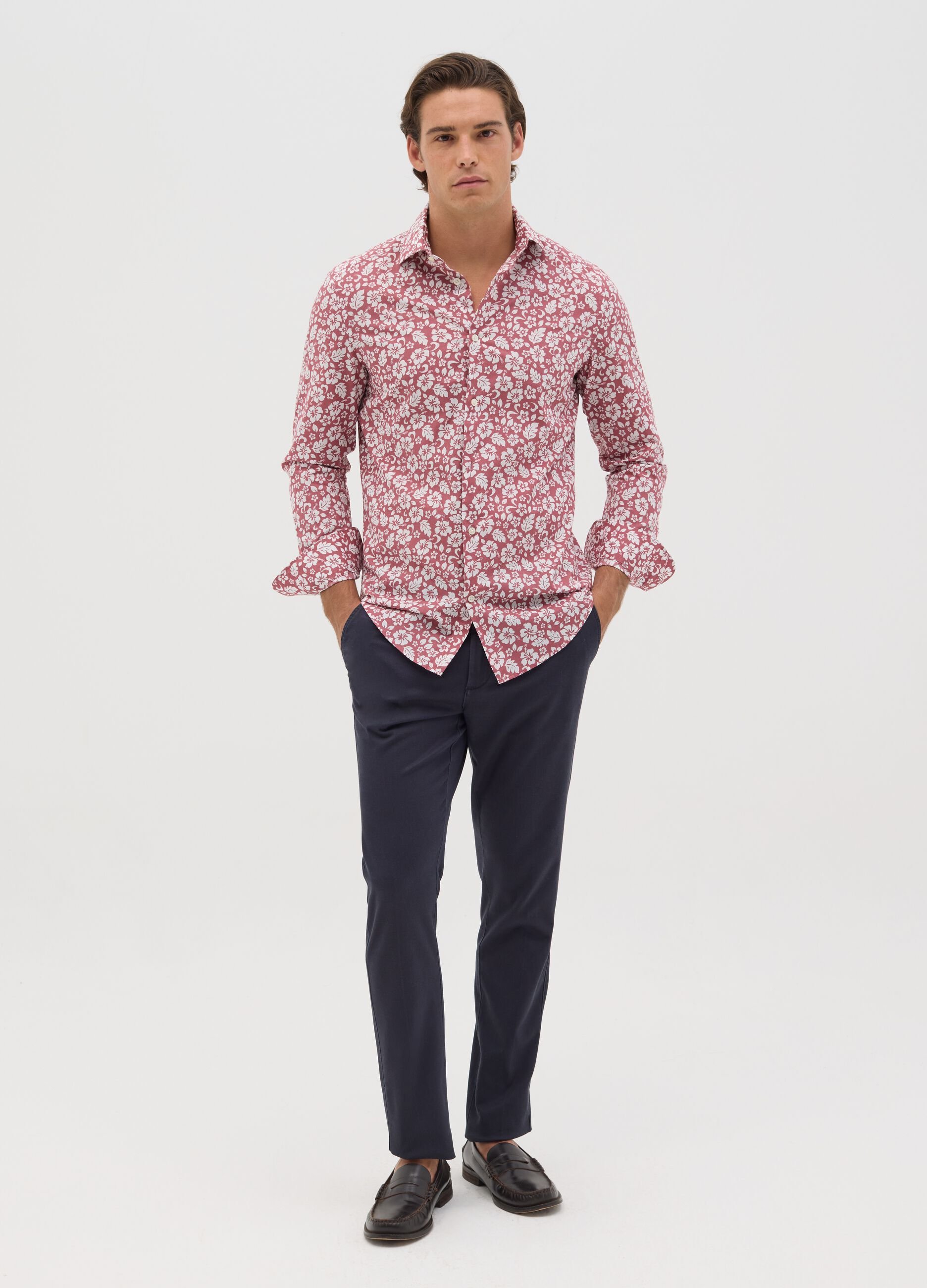 Slim-fit shirt with floral pattern in cotton