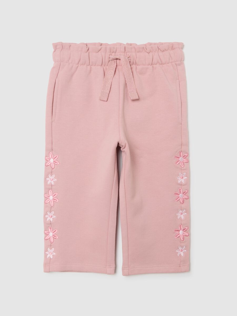 Pantaloni rosa da bimba in cotone elasticizzato con ricami floreali_0
