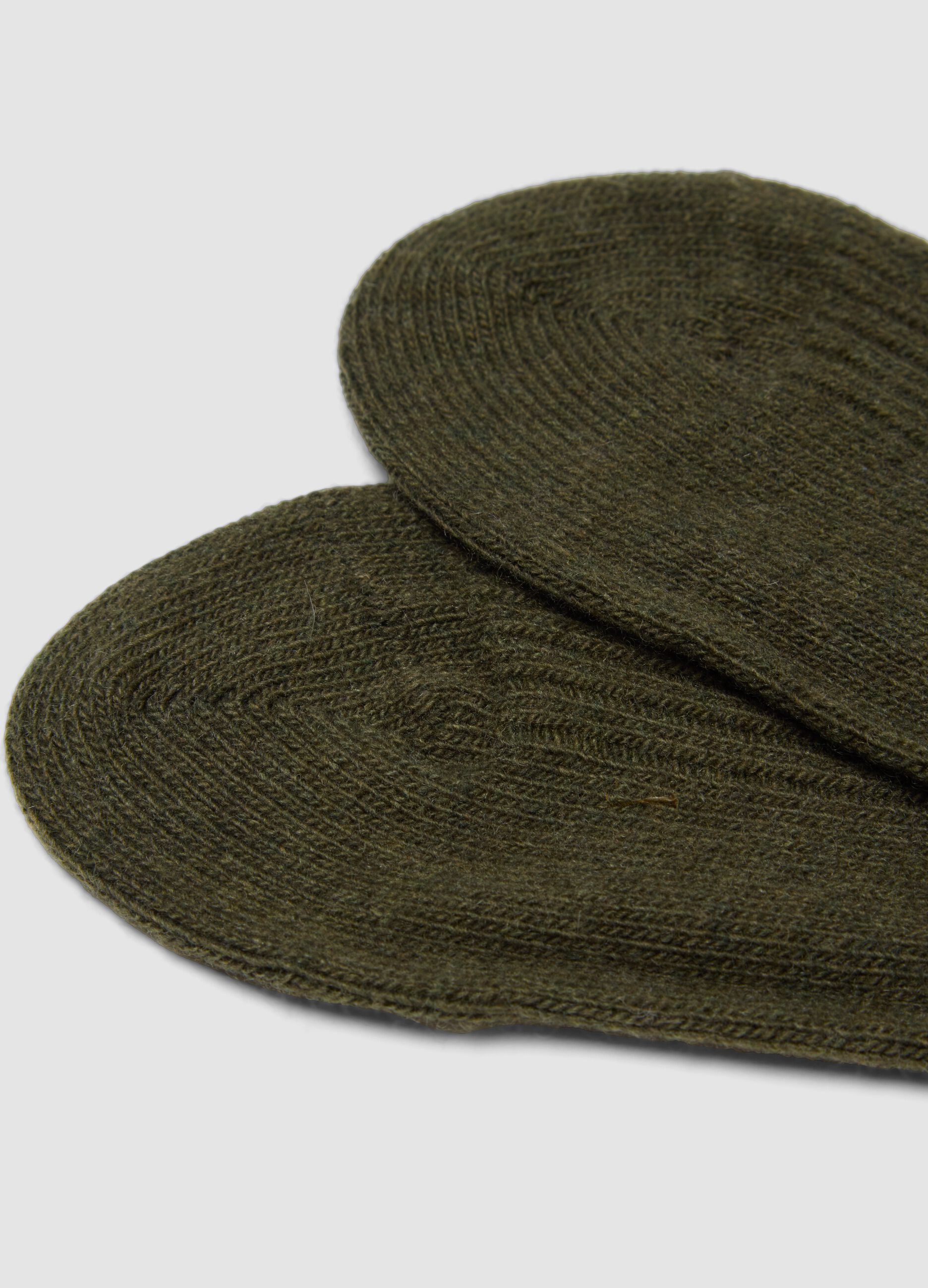 Green ribbed socks in wool, viscose and stretch cashmere