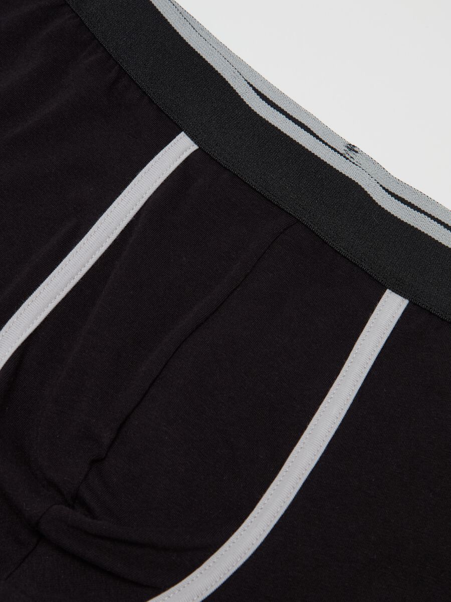 Stretch cotton boxer shorts with contrasting details._5