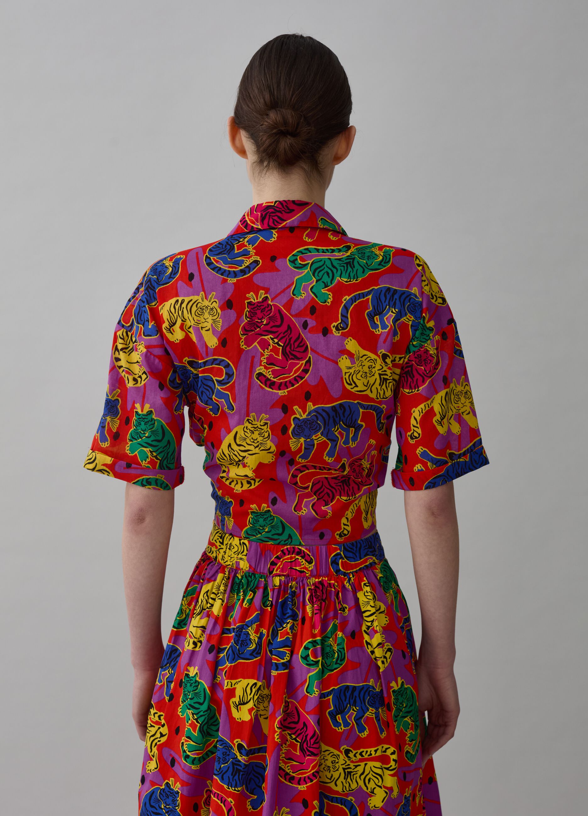 Camicia a maniche corte con stampa tigri