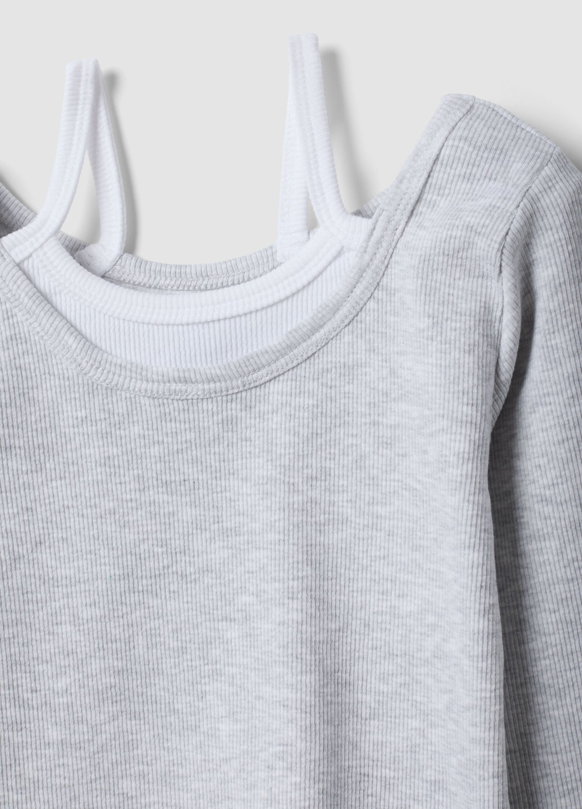 T-shirt grigia in cotone elasticizzato con spalline slim fit