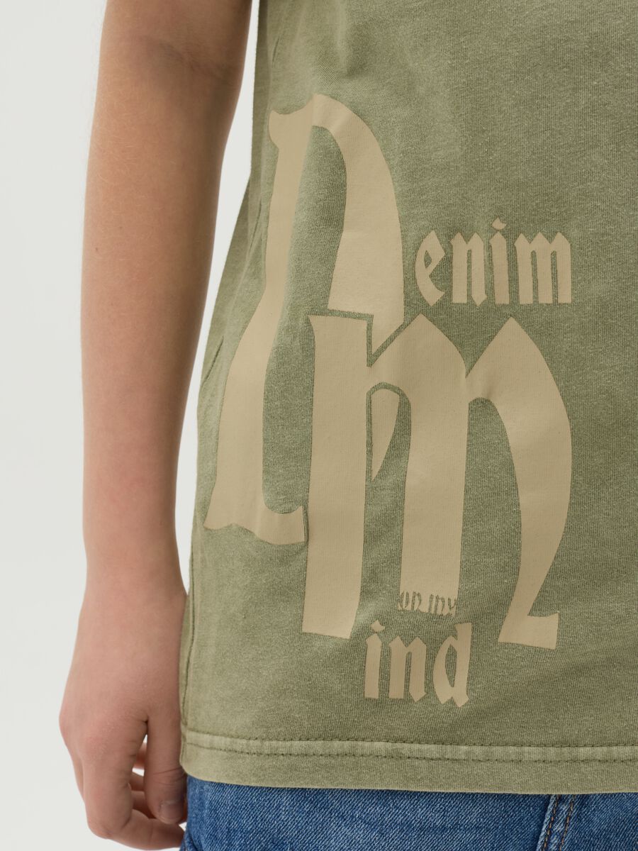 T-shirt acid wash con stampa "Denim Mind" _2