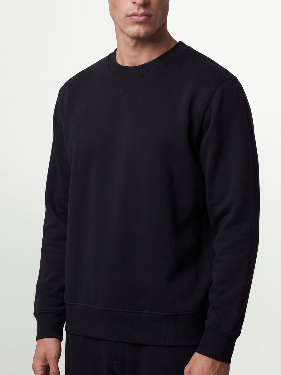 Felpa nera girocollo in misto cotone regular fit_3