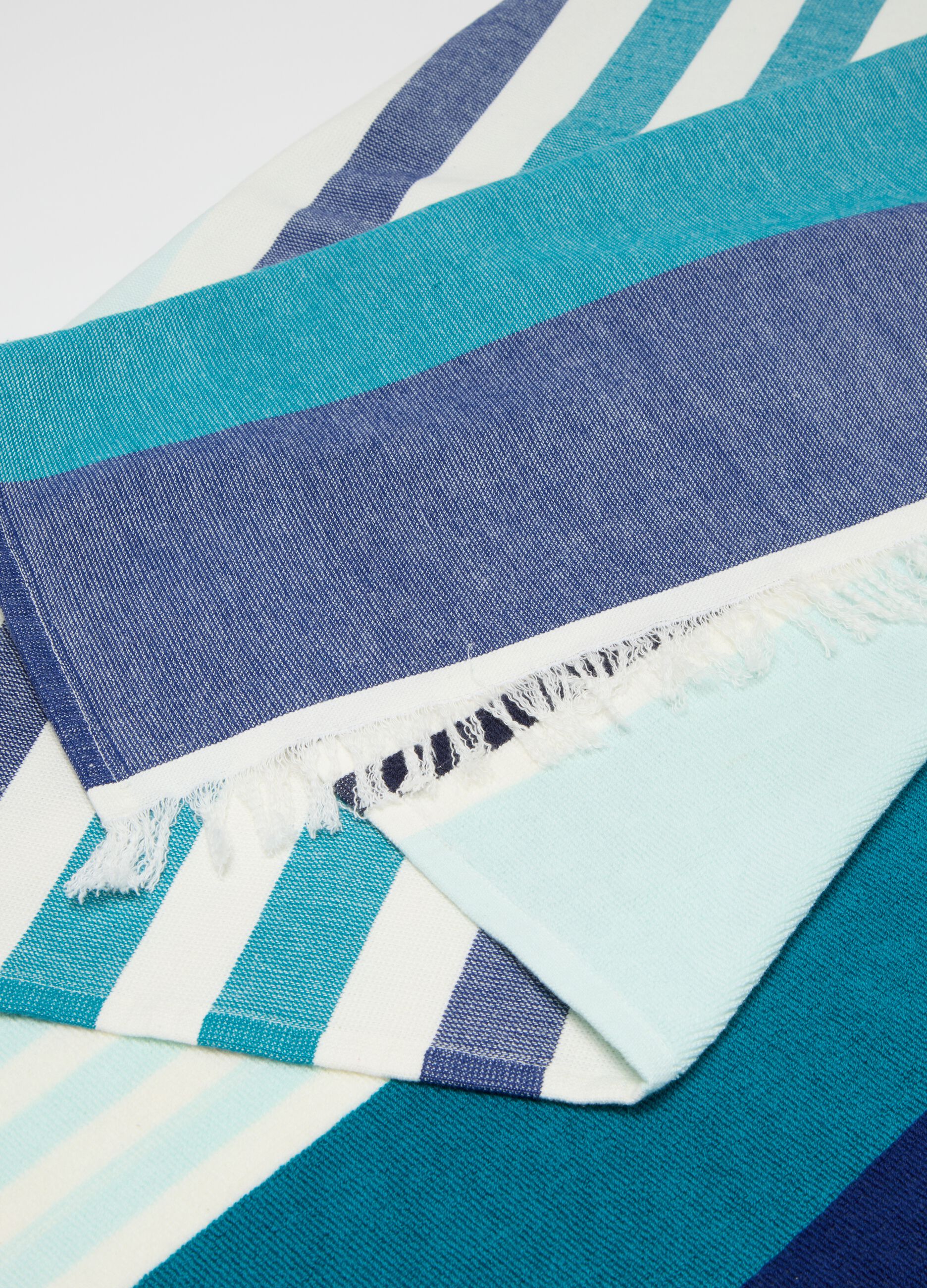 Women's beach towel in pure cotton, multicolour with blue and azure stripes