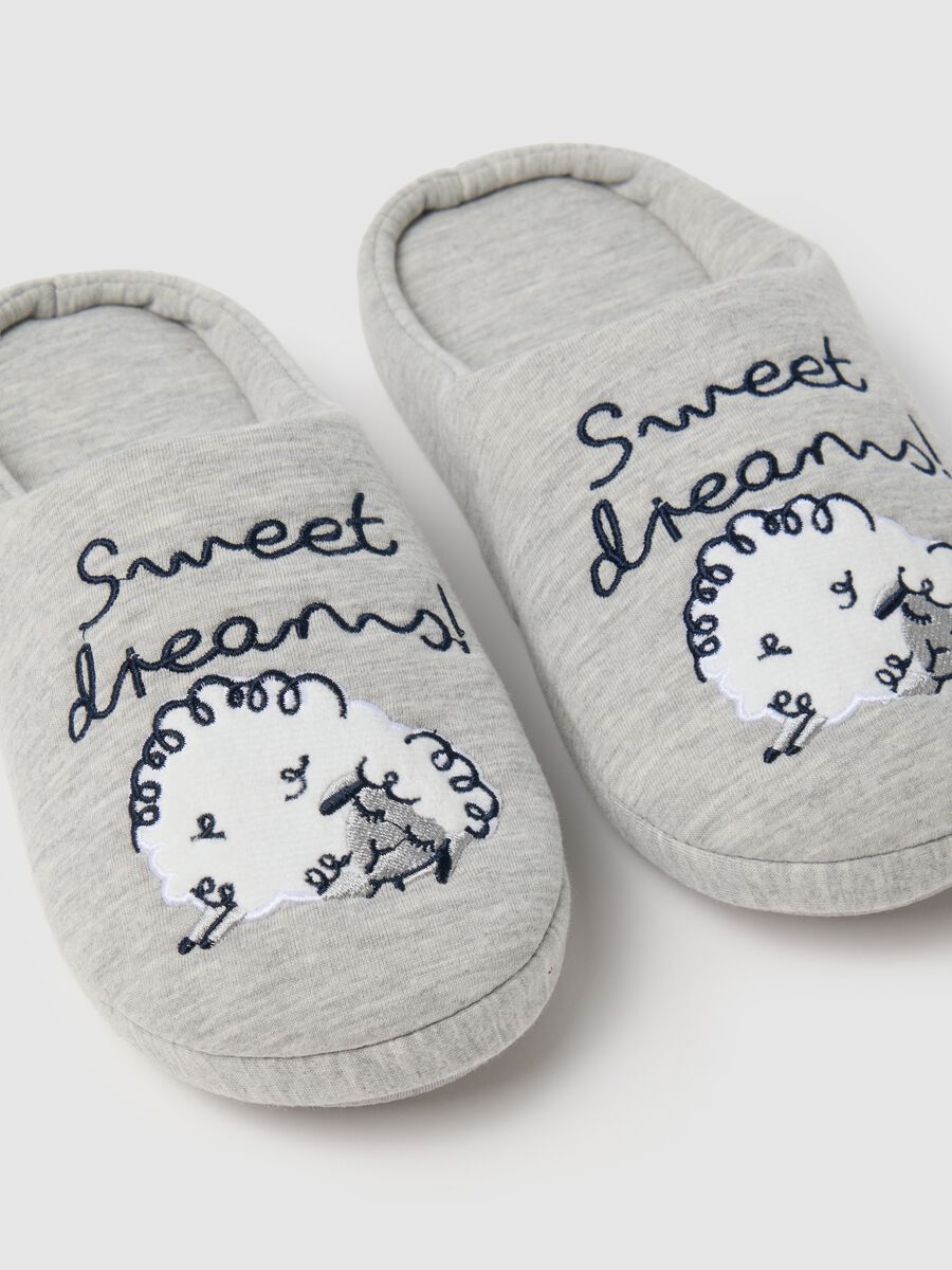 Grey embroidered women's slippers_1
