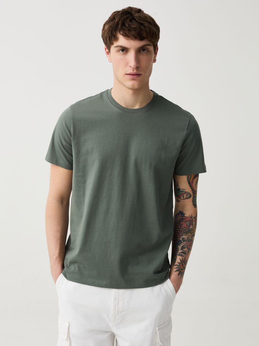 T-shirt in cotone bio con scollo rotondo_1