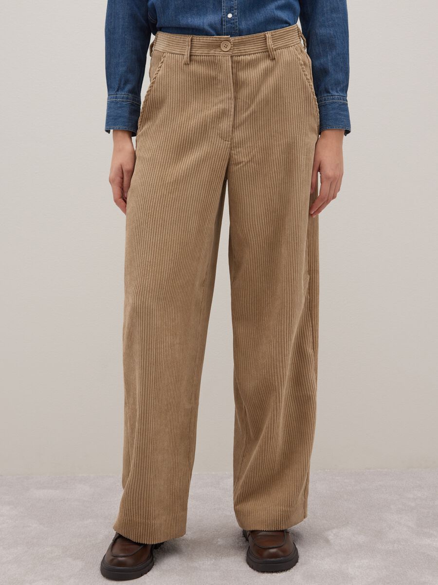 Beige regular fit ribbed trousers in stretchy fabric_1
