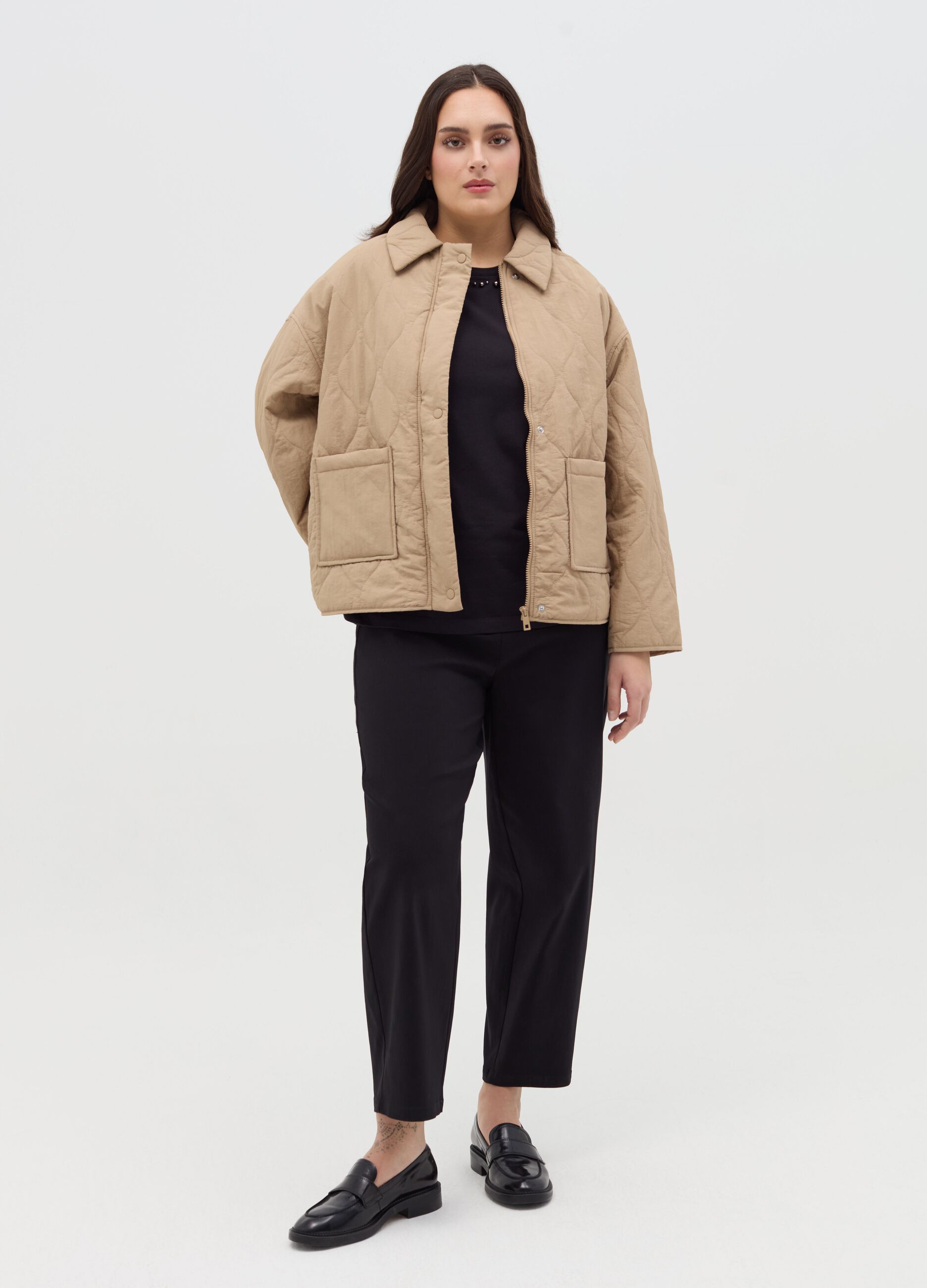 Curvy short quilted jacket with collar