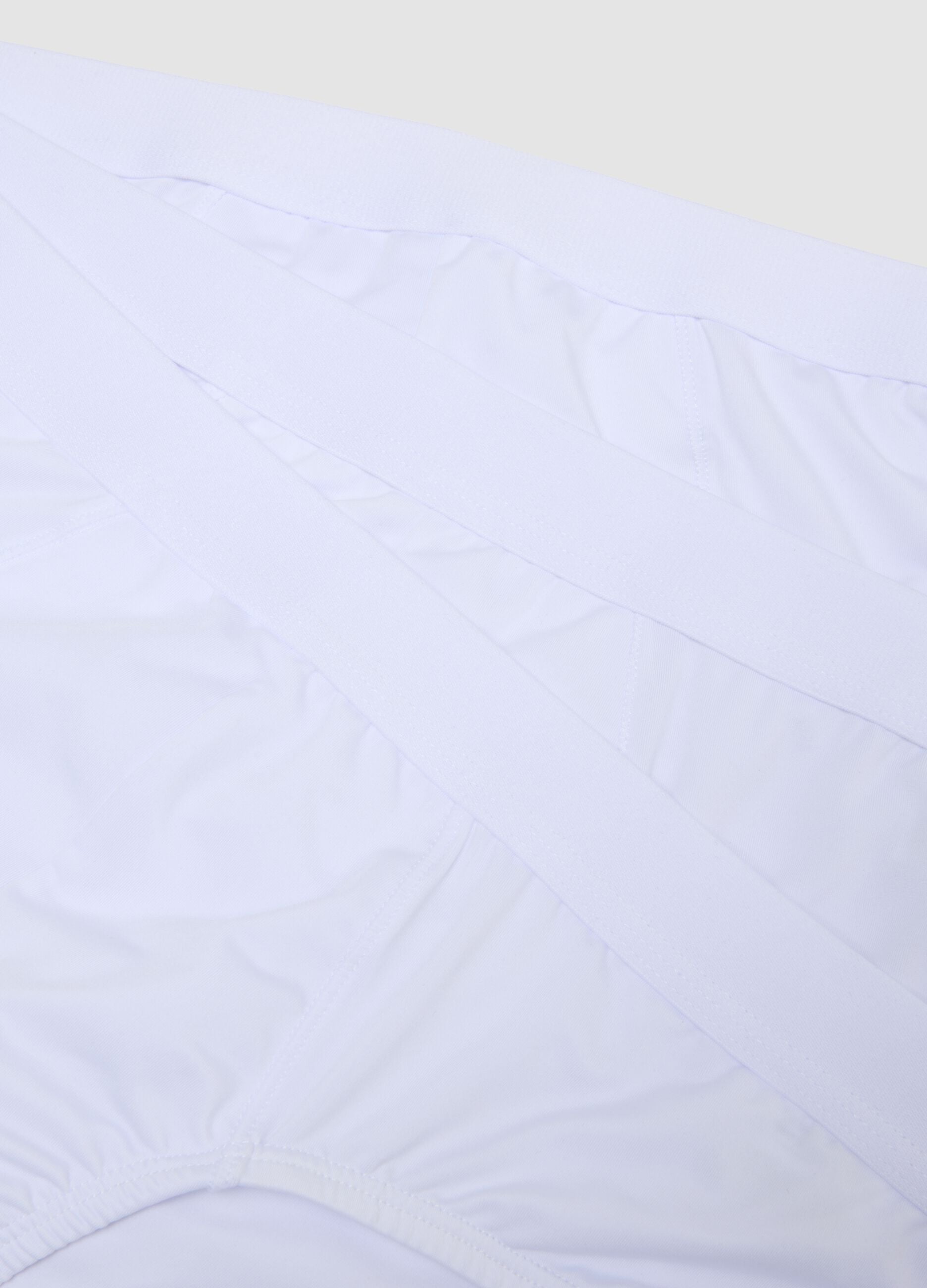 3-pack of white stretch microfibre briefs