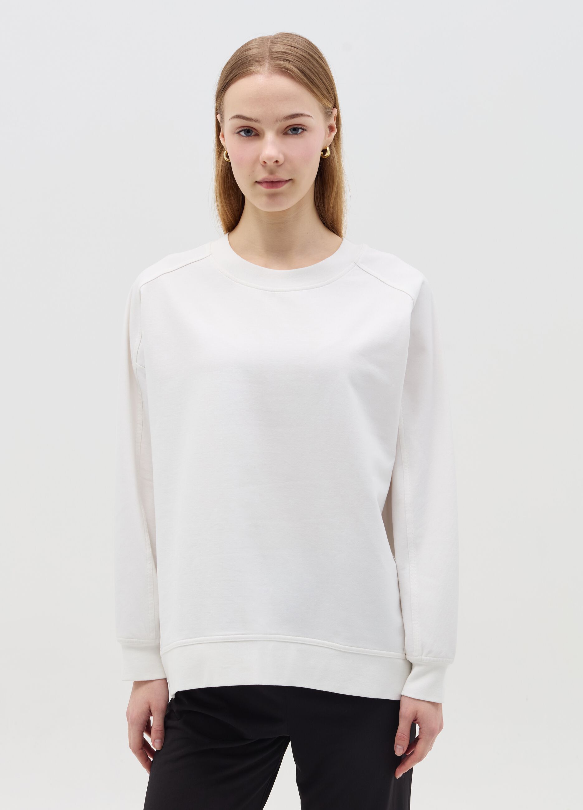 Solid colour maternity sweatshirt