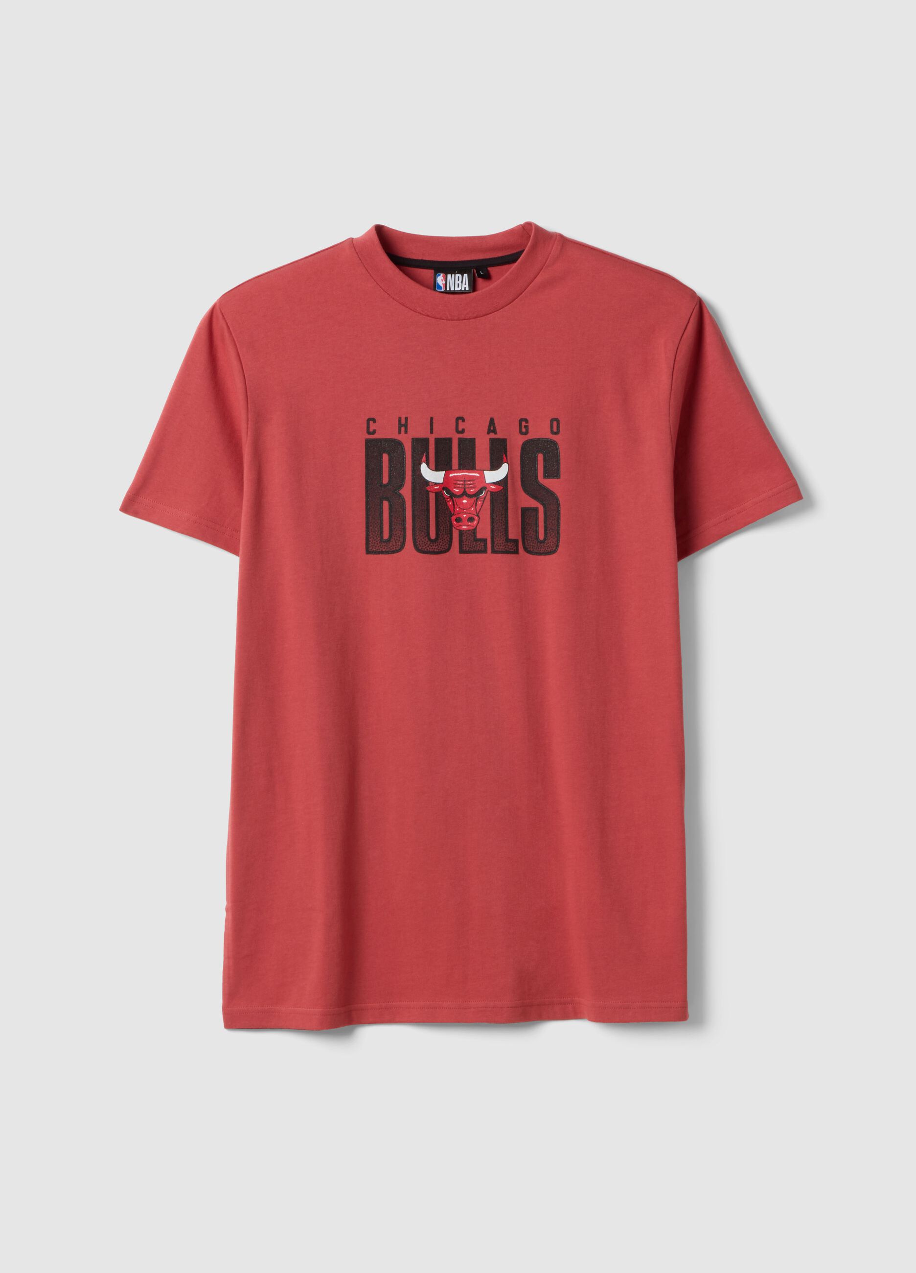 Red pure cotton regular fit T-shirt with Chicago Bulls print