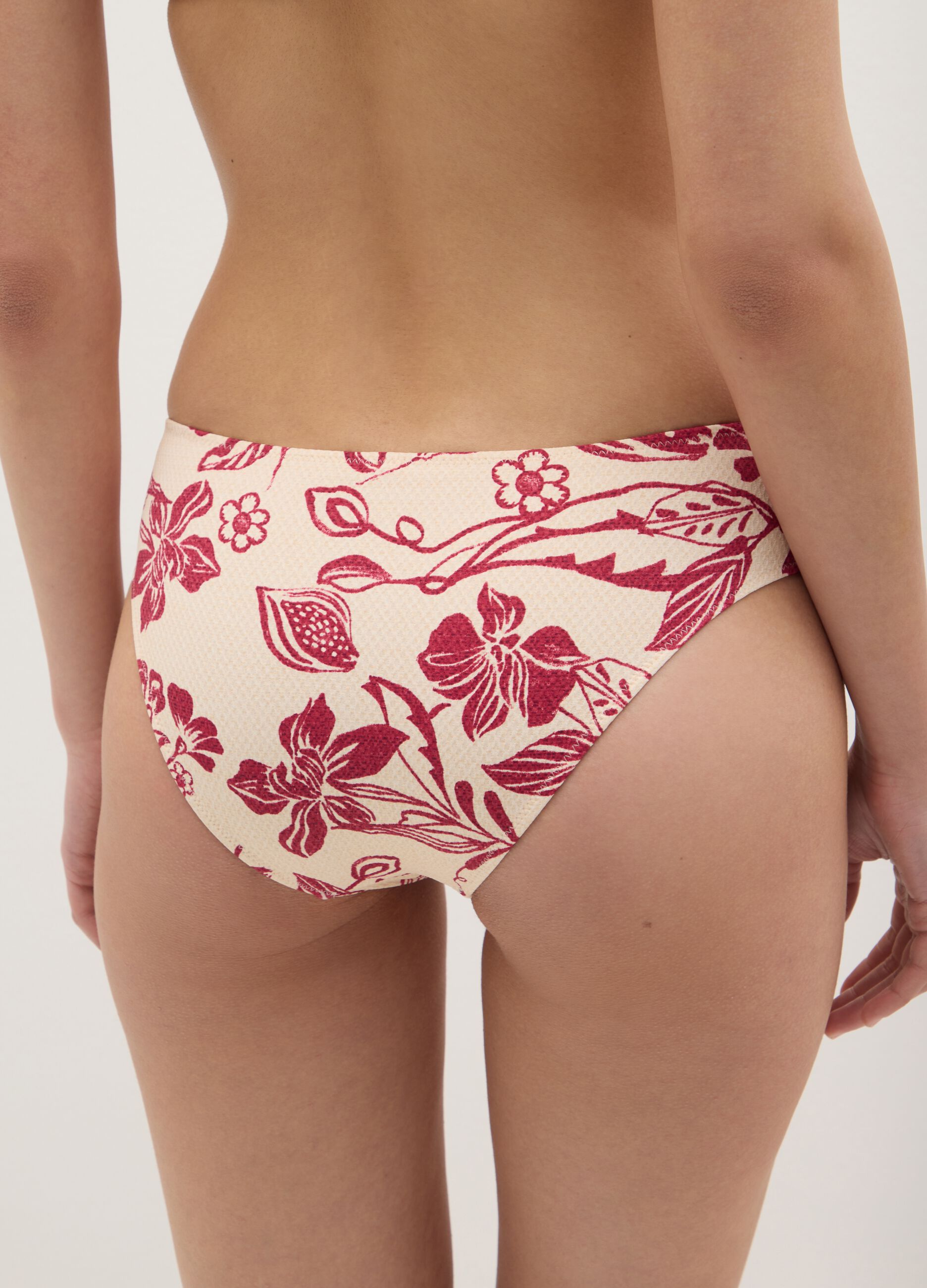 Floral bikini briefs with strap