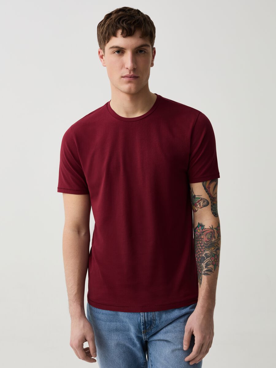 Slim-fit T-shirt in stretch organic cotton_1