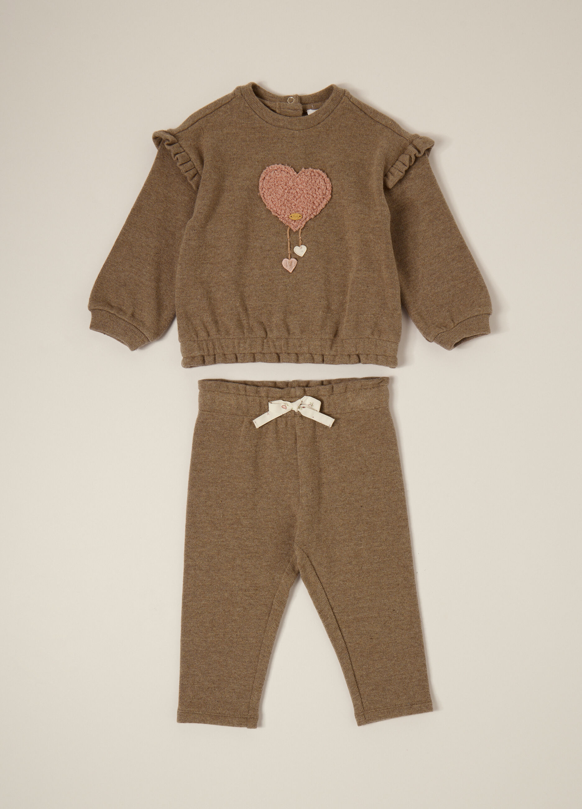 Brown newborn set with heart appliqués
