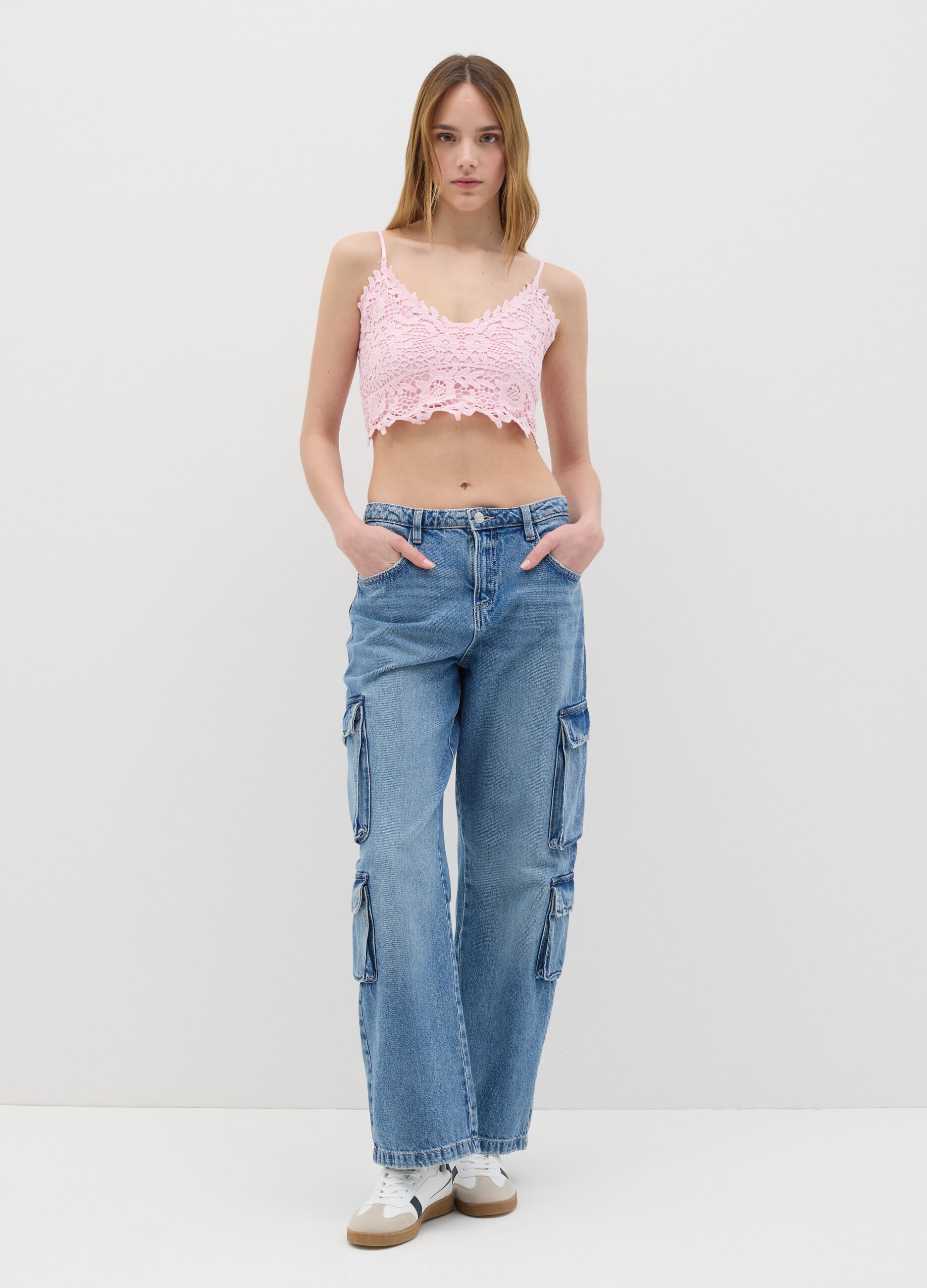 Top da donna in puro cotone rosa regular fit con dettagli in pizzo