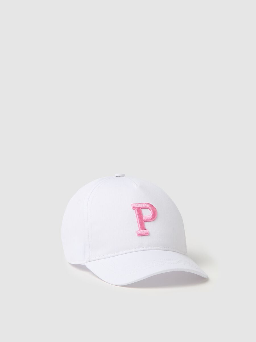 Baseball cap with embroidered logo_0