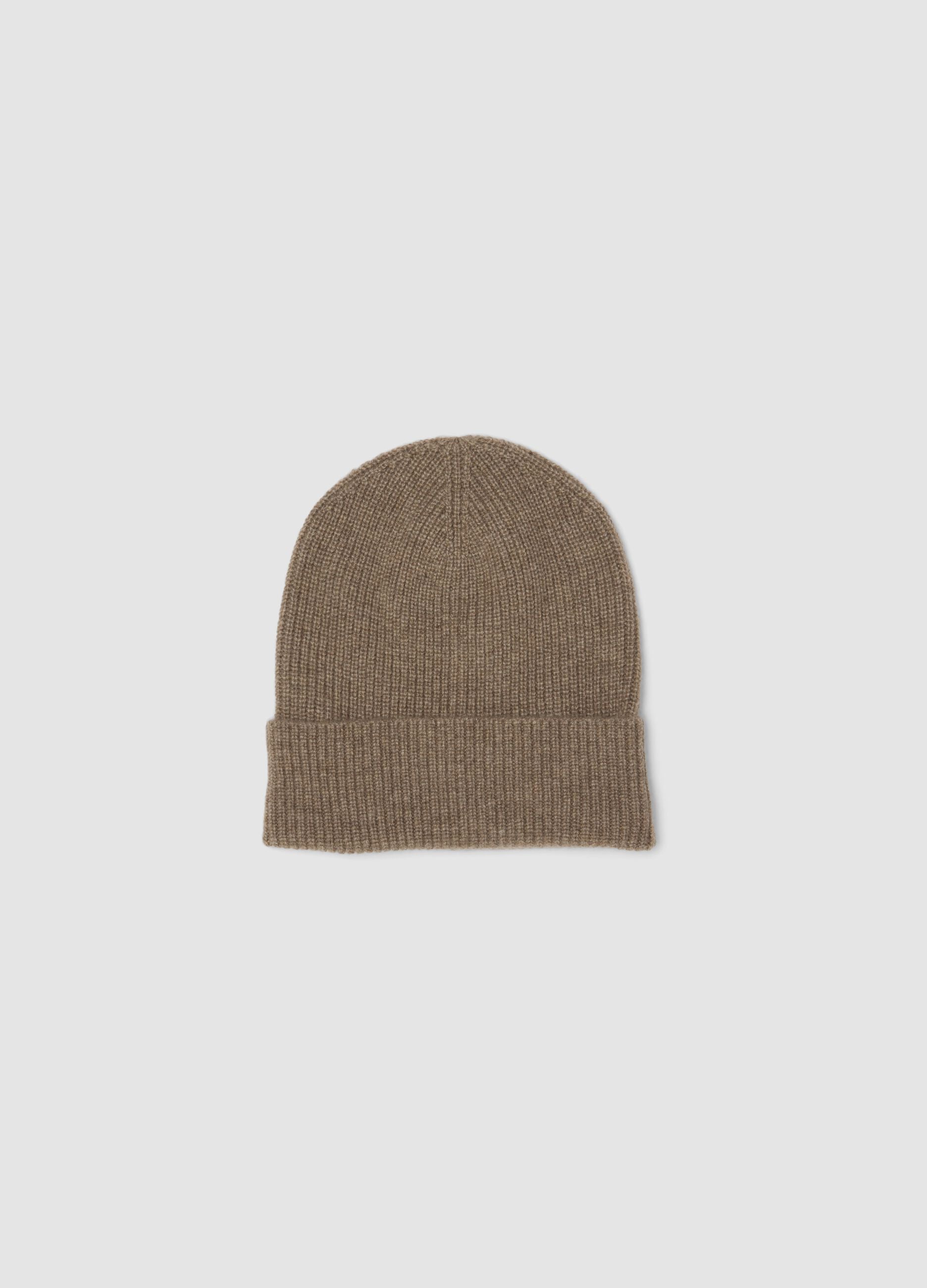 Beige ribbed pure cashmere beanie