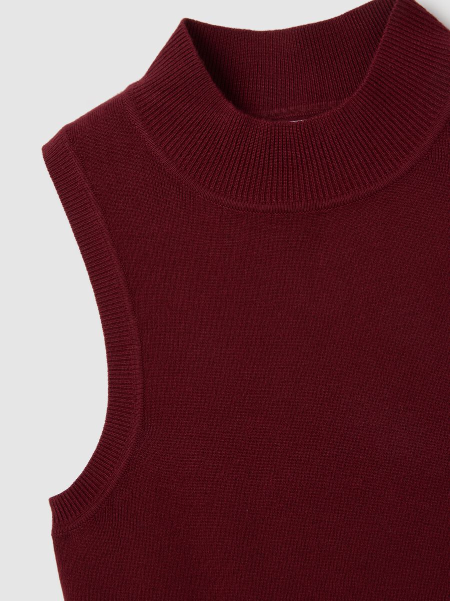 Women's fitted red blend top_5