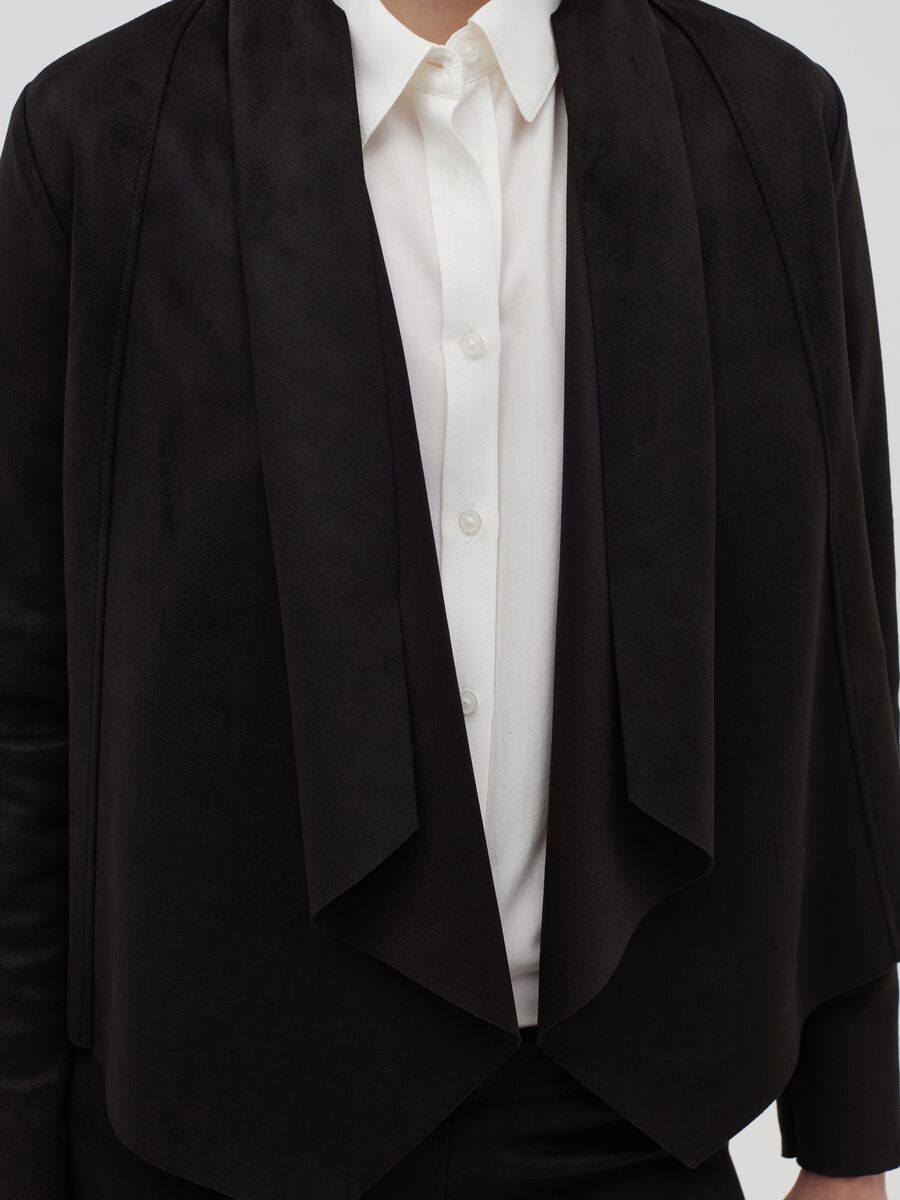 Giacca corta aperta scamosciata_3