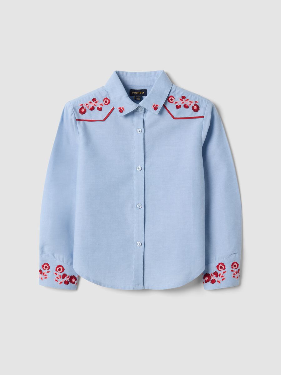 Camicia azzurra in puro cotone con ricami floreali_0
