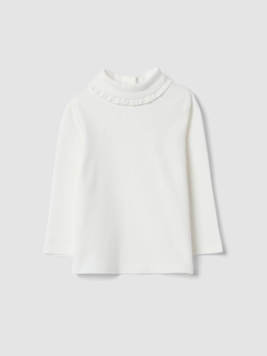 Maglia bianca in puro cotone con collo alto e ruches_0
