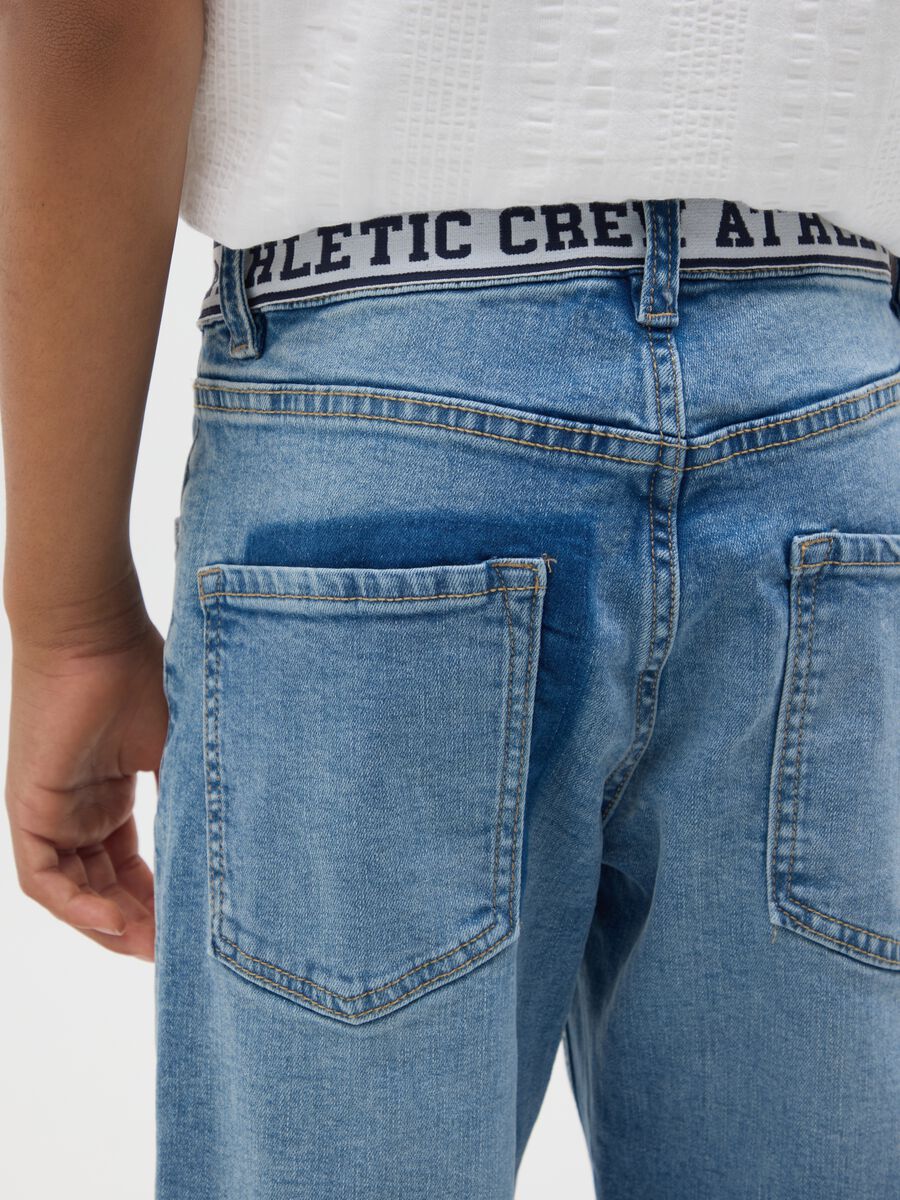 Regular-fit jeans with "Athletic Crew" detail_3