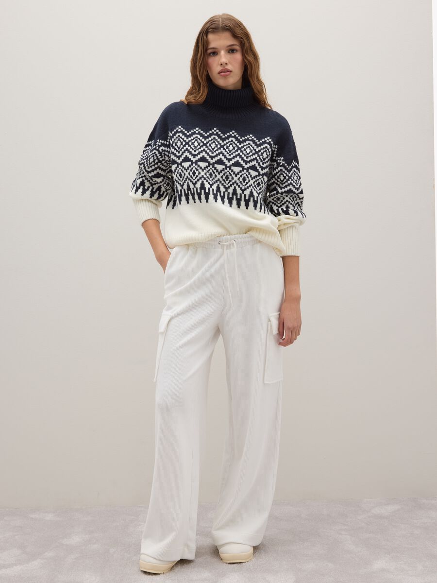 White cotton blend wide leg cargo trousers_0