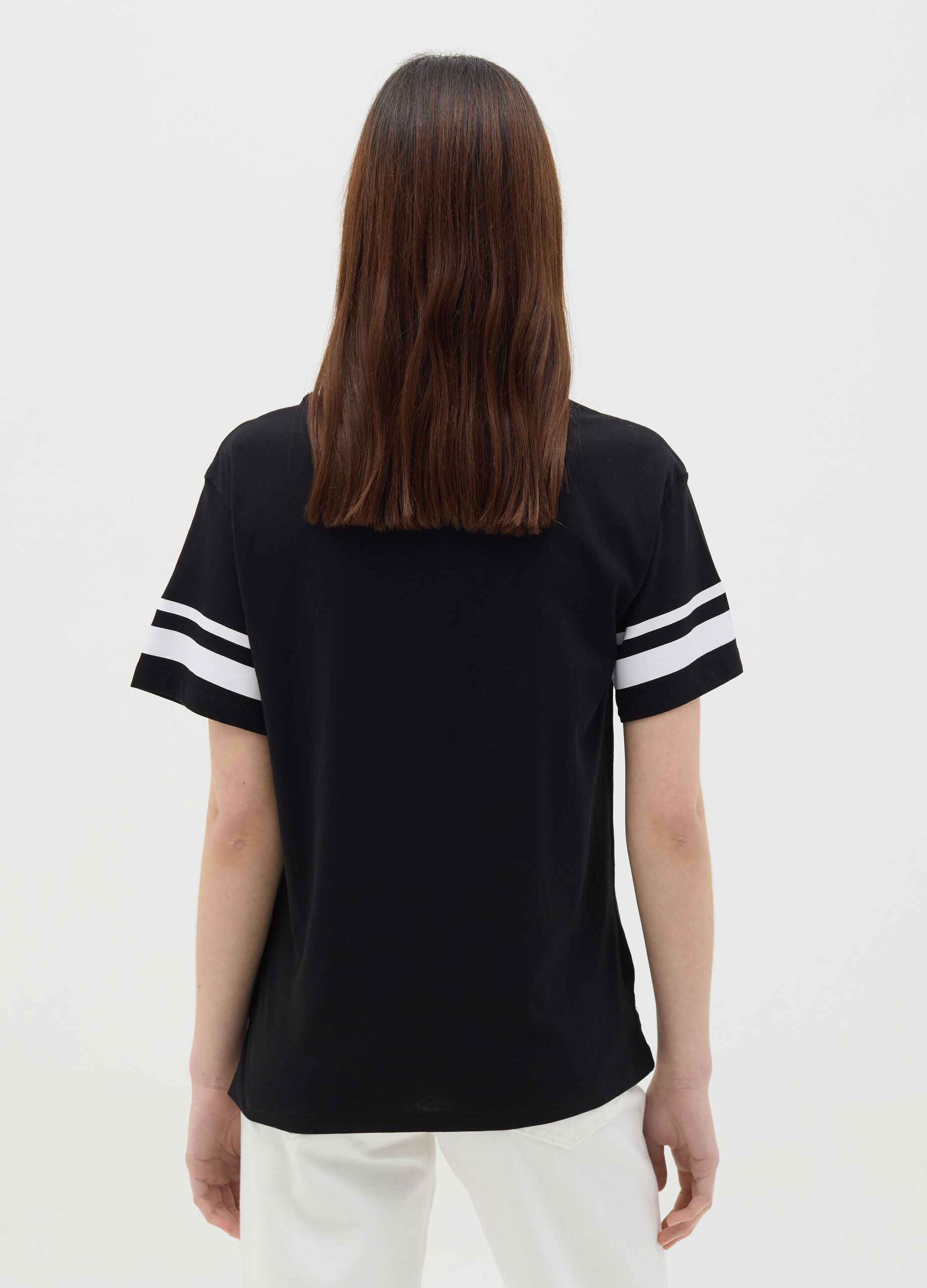 Black T-shirt with NBA Chicago Bulls print