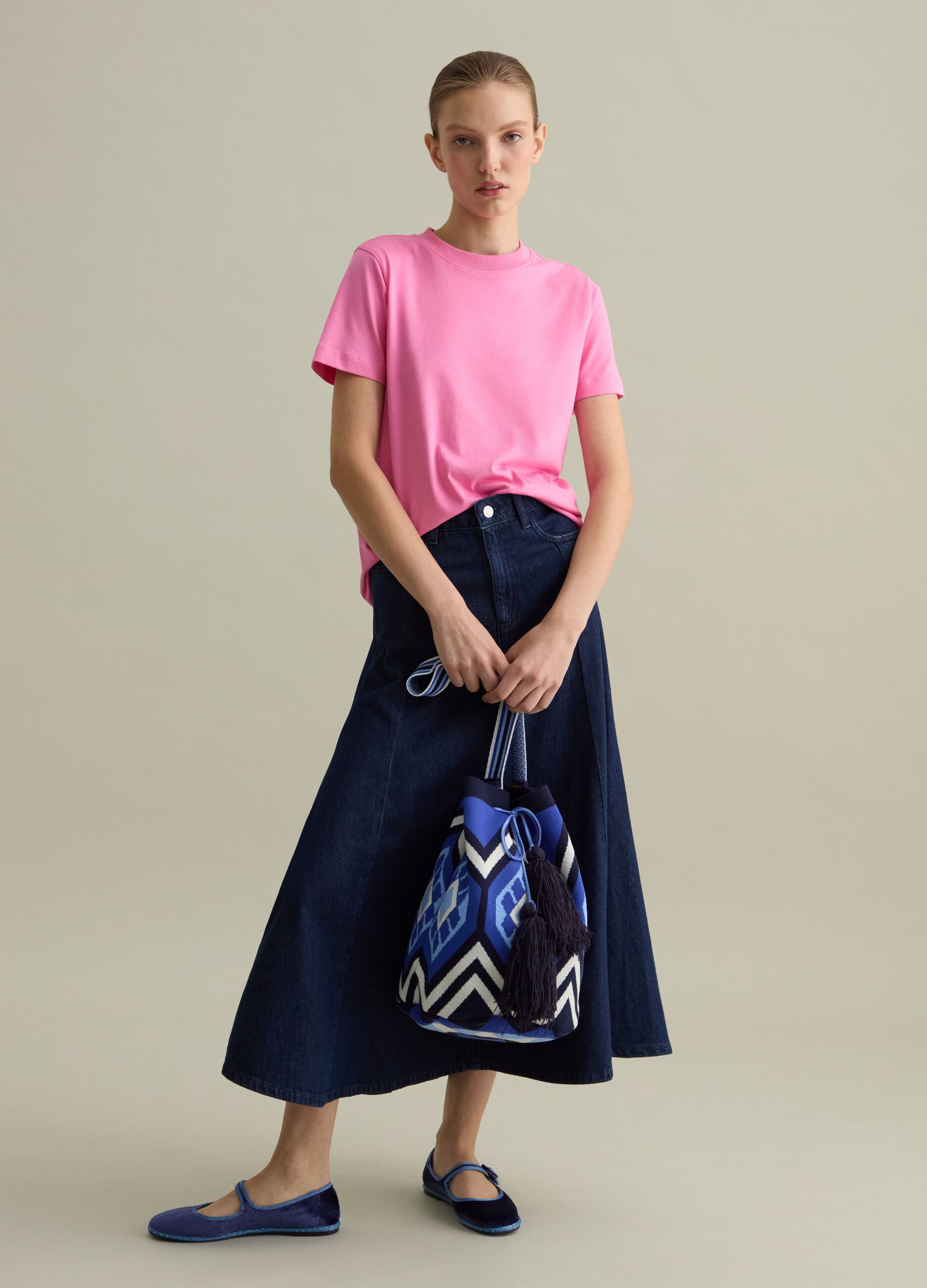 Cotton T-shirt with round neck