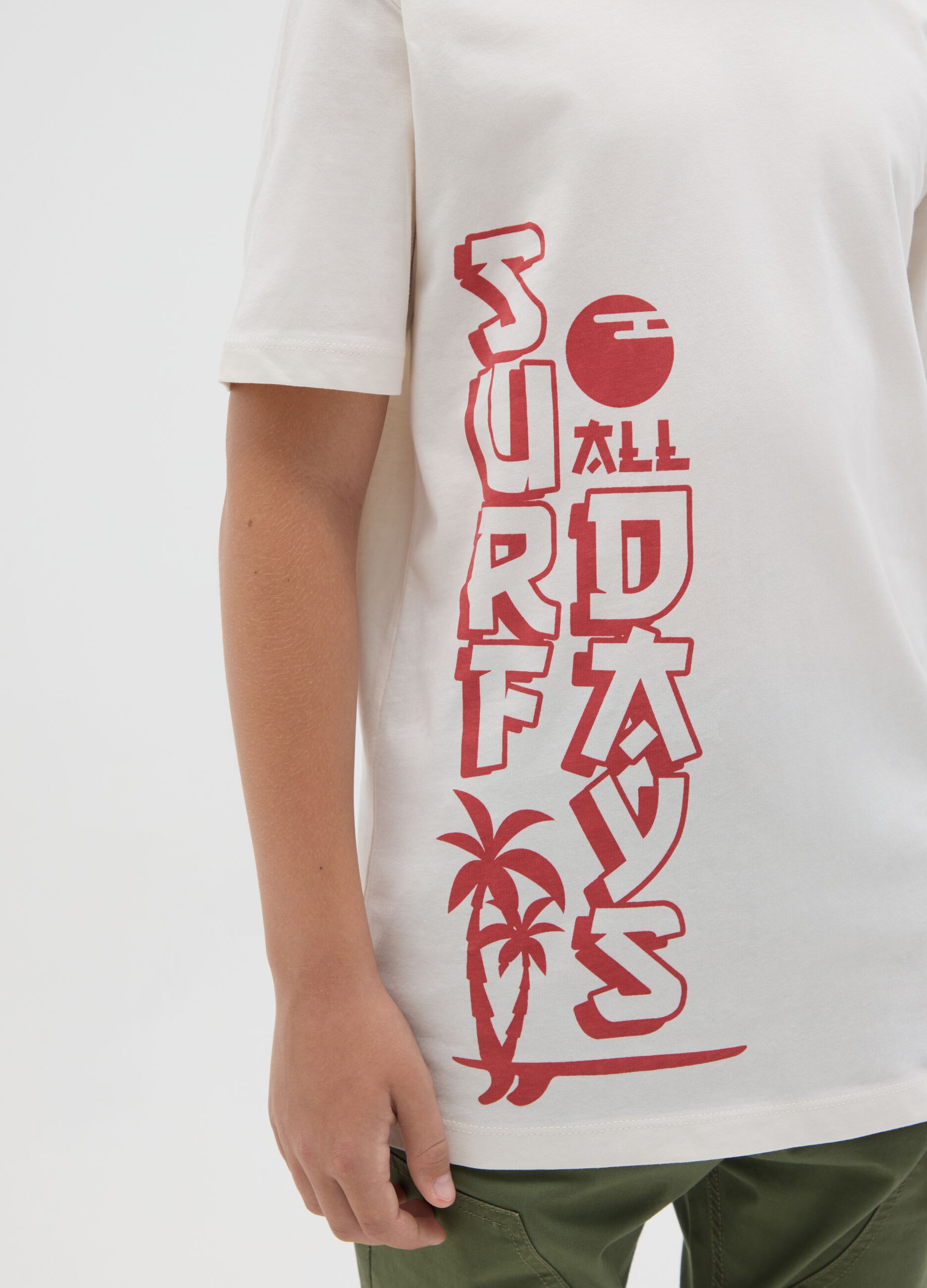 White pure cotton boy’s t-shirt, regular fit with print