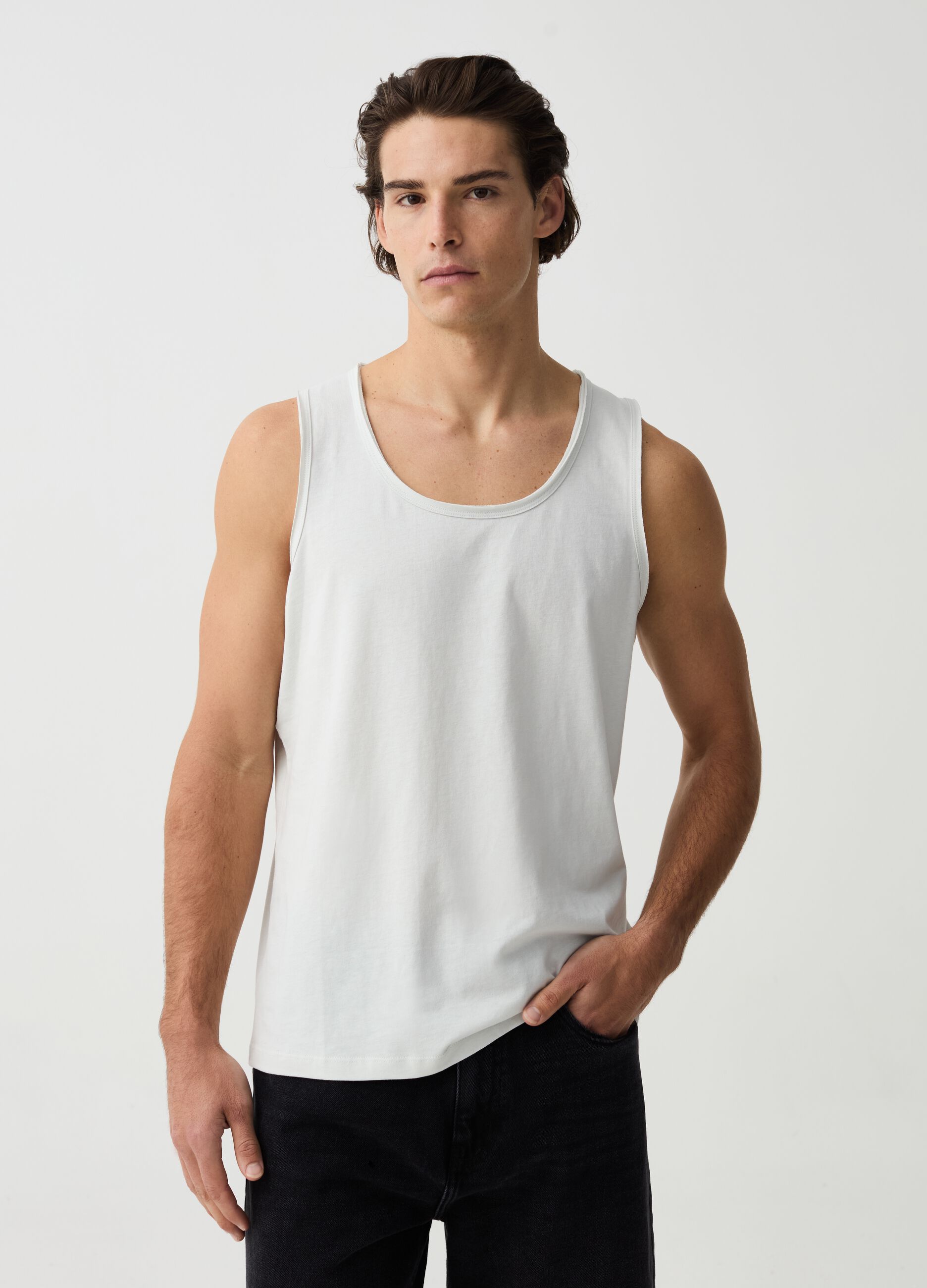 Cotton tank top with raw edges