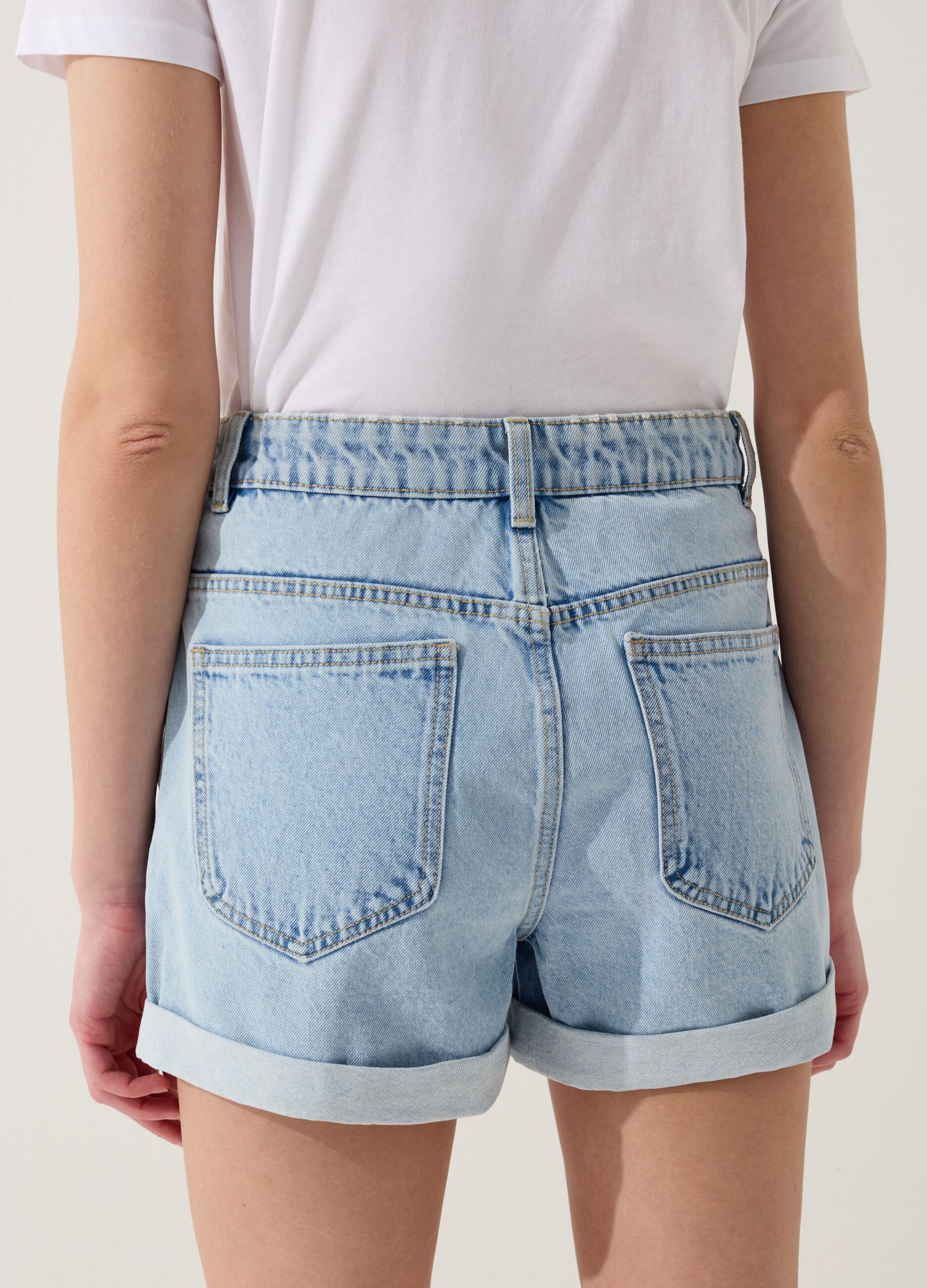 Mum-fit shorts in denim