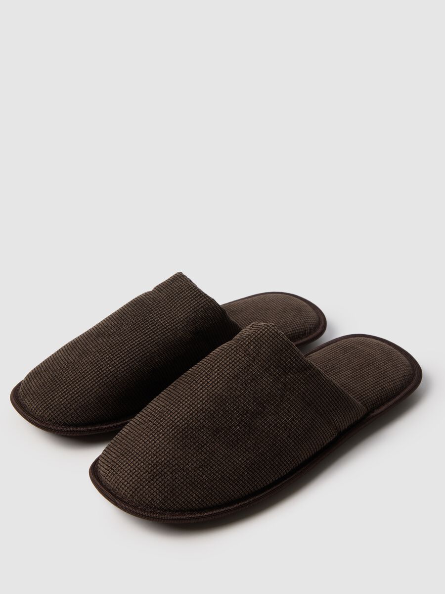 Pantofole marroni morbide_1