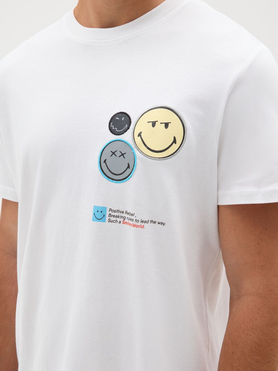 Men's regular fit white cotton t-shirt with patches_2