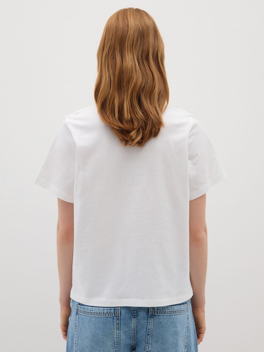 White pure cotton T-shirt relaxed fit with emblem_3