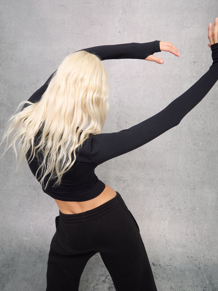 Perfect Black Longsleeve_4