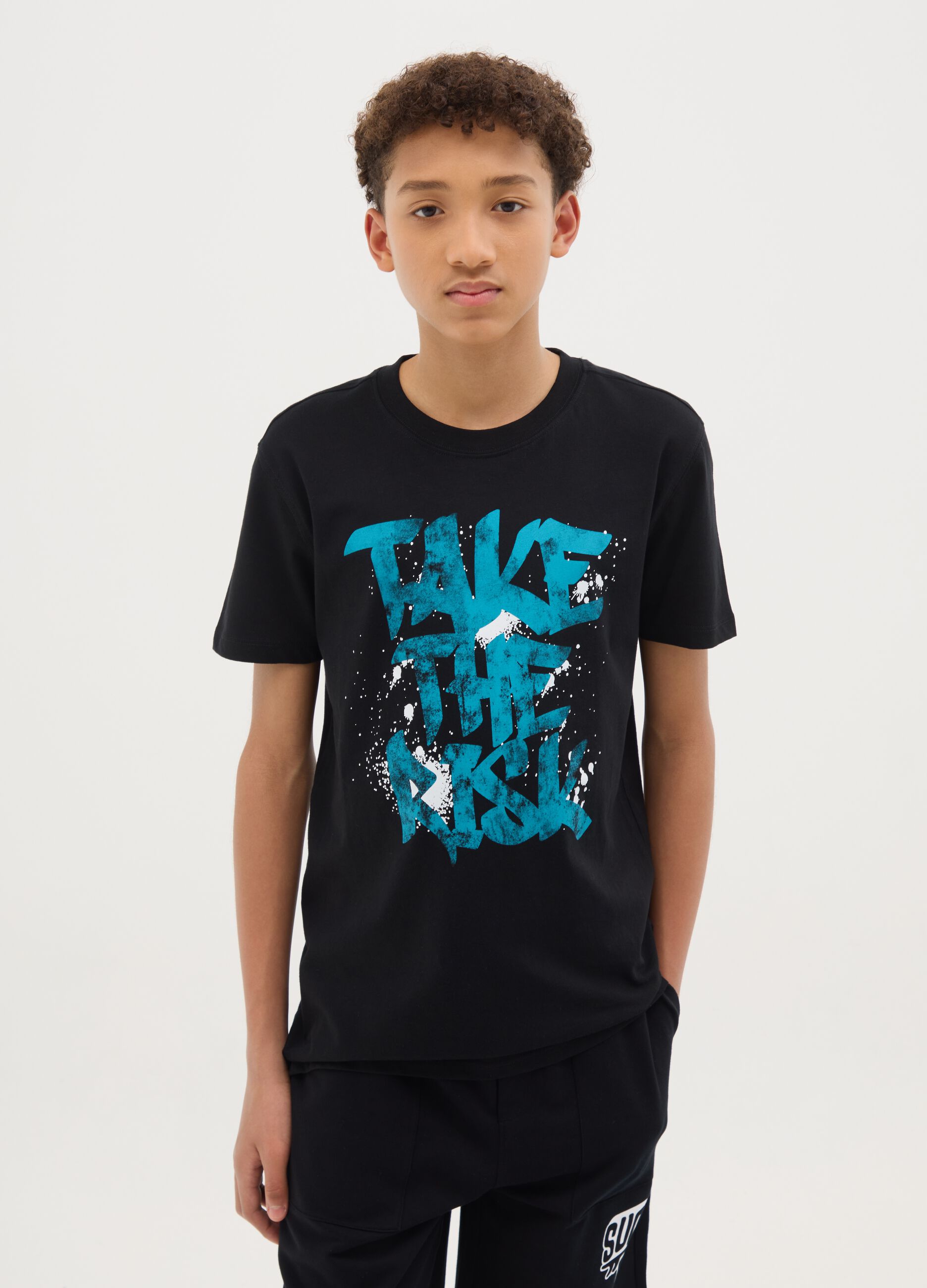 Cotton T-shirt with "TAKE THE RISK" print