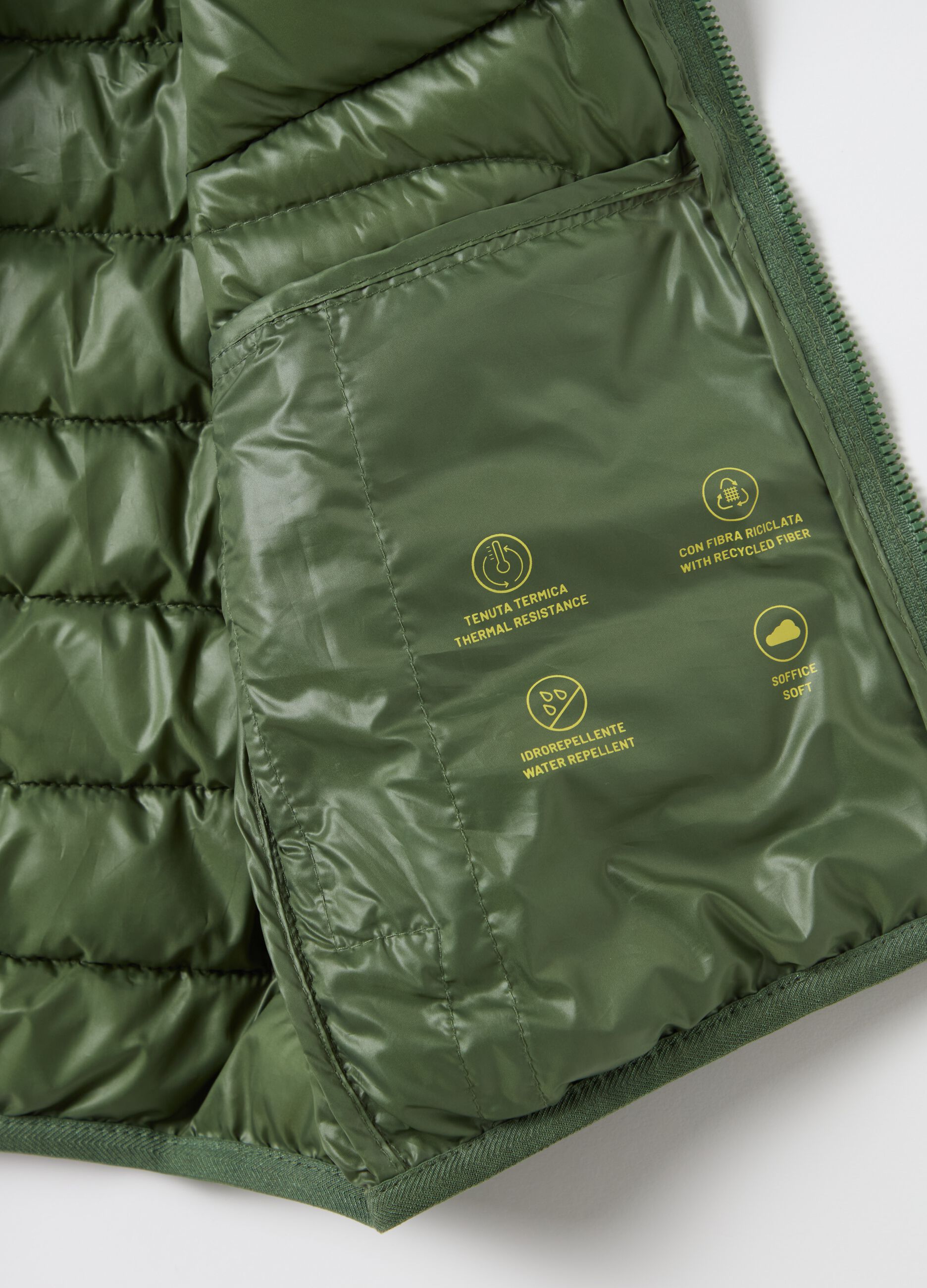 Ultralight gilet with hood