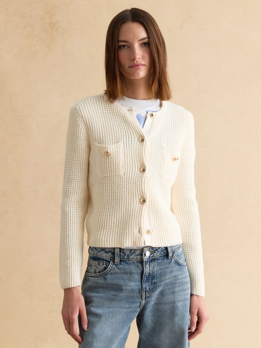 Cardigan in puro cotone bianco regular fit con design a maglia e bottoni_1