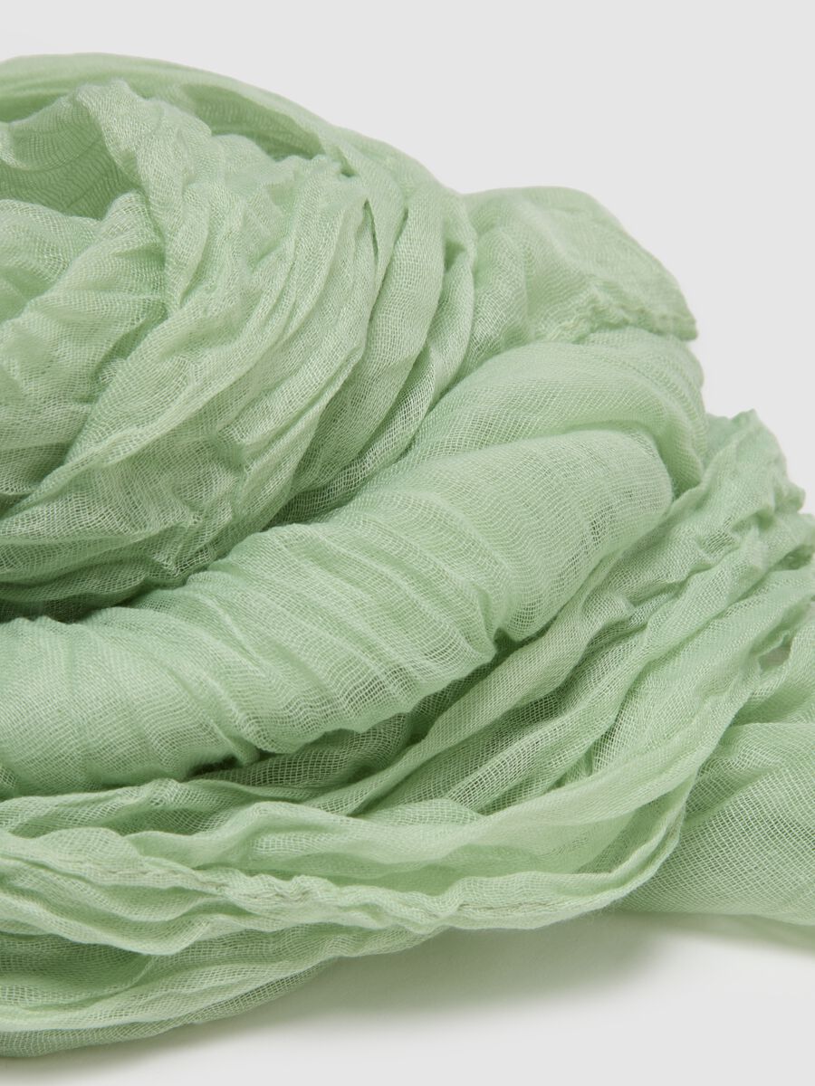 Green lightweight scarf regular fit_1