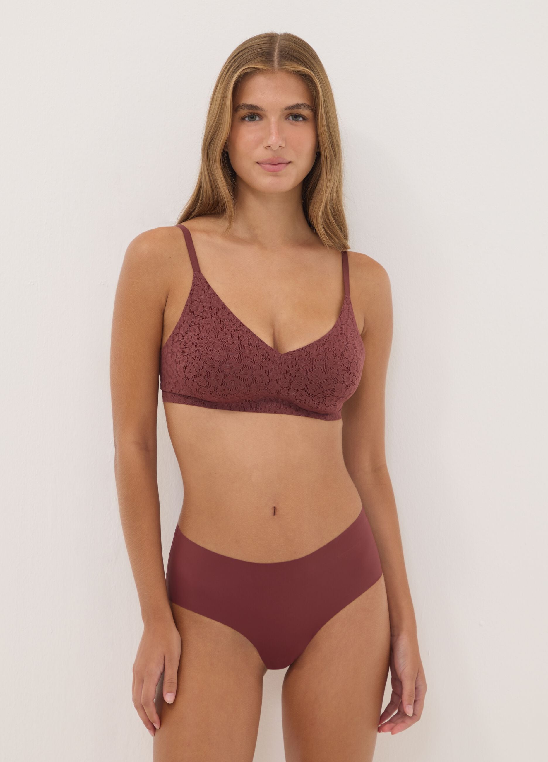 Red lace stretch-fabric bralette bra