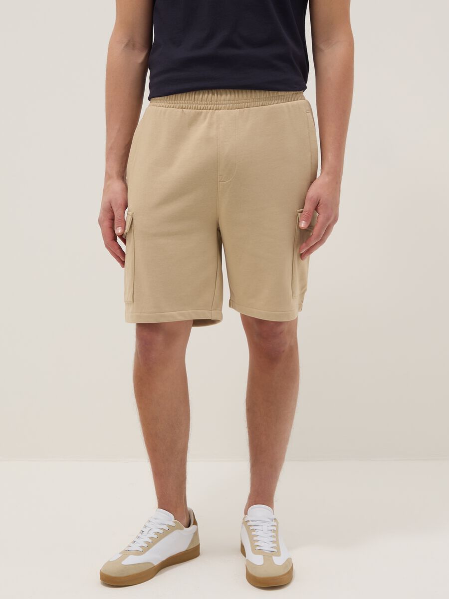 Beige cotton-blend cargo bermuda shorts_1