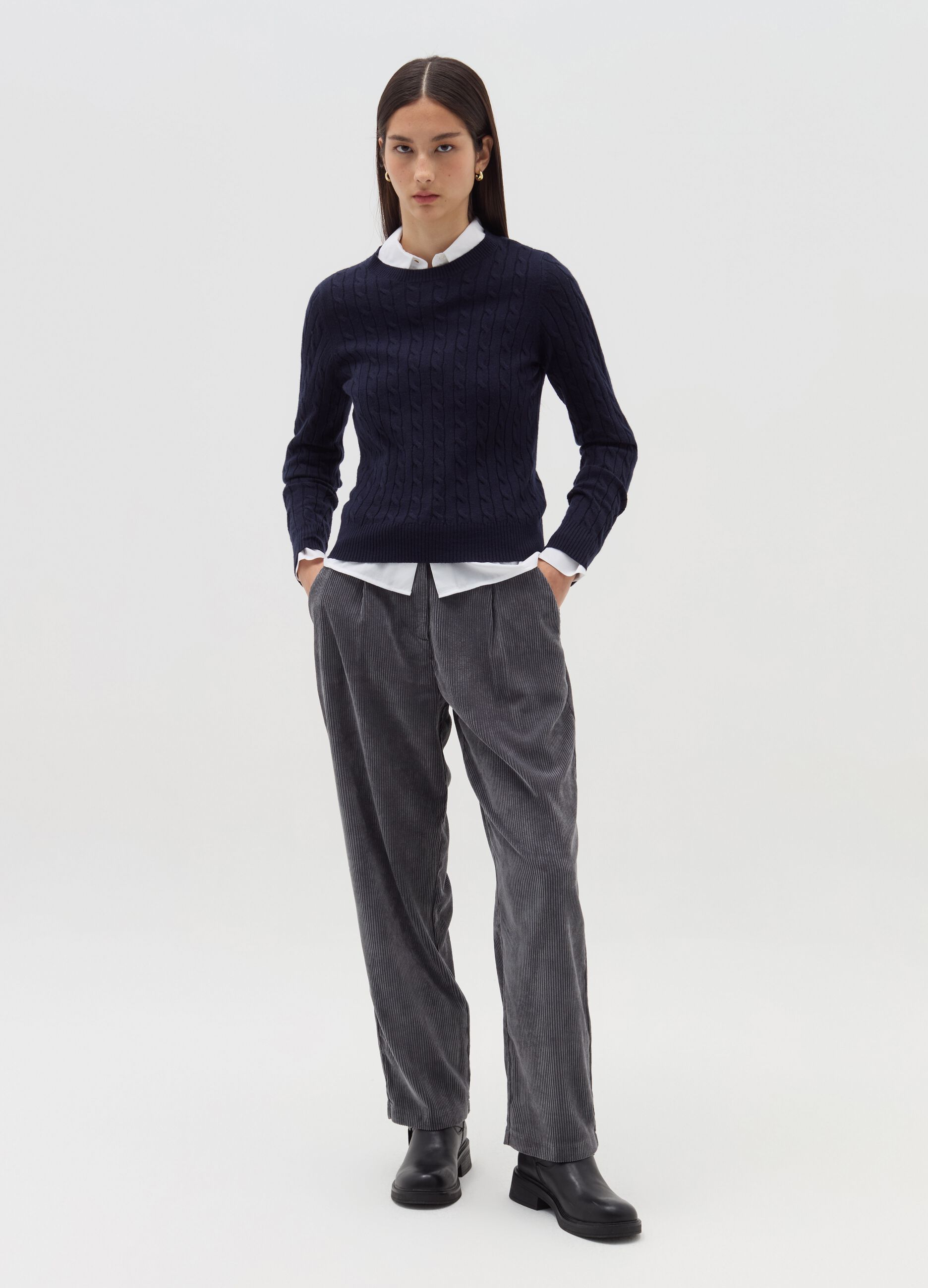 Carrot-fit trousers in corduroy with darts
