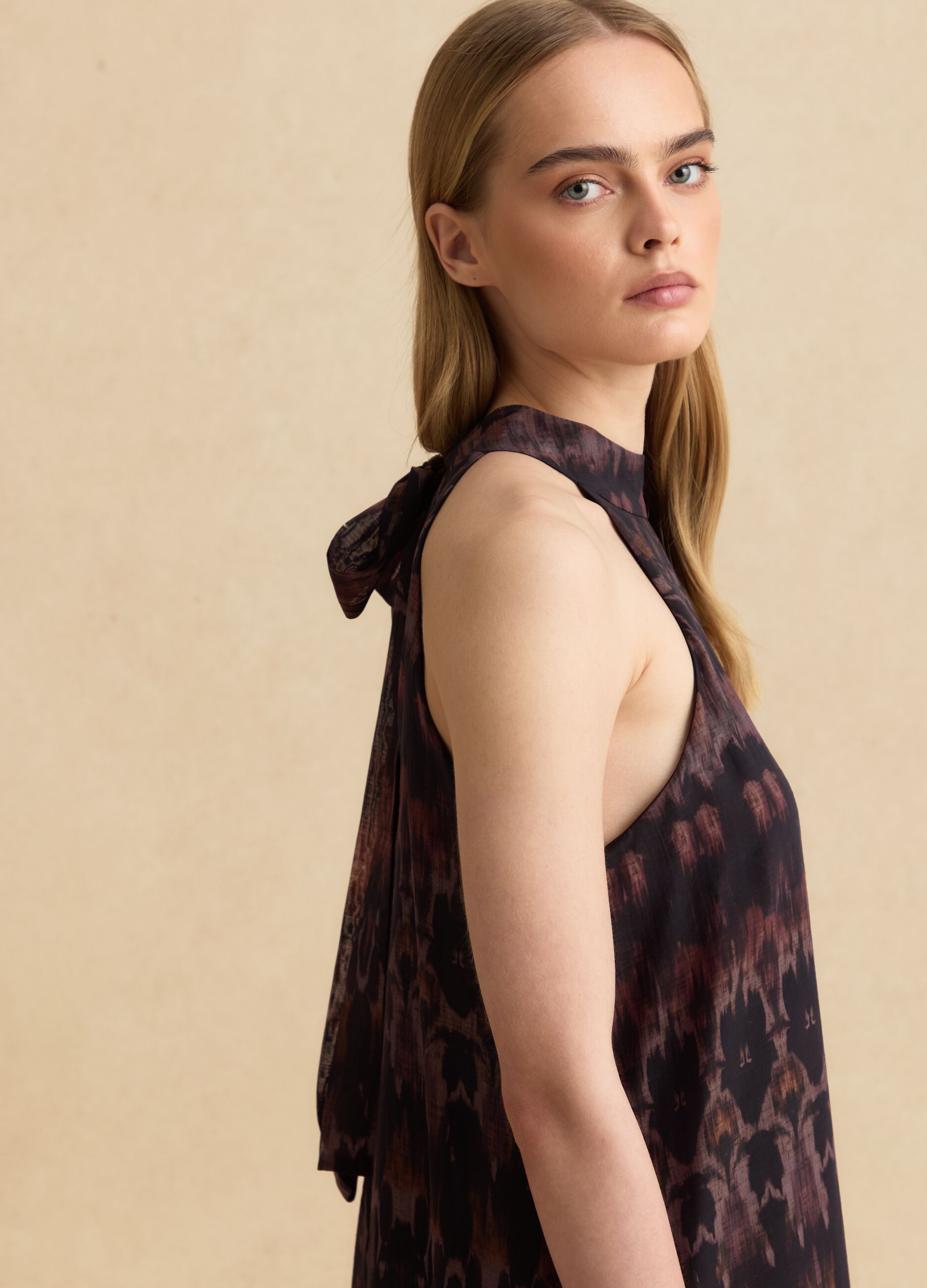 Abito maxi nero e marrone in misto lyocell regular fit con fantasia
