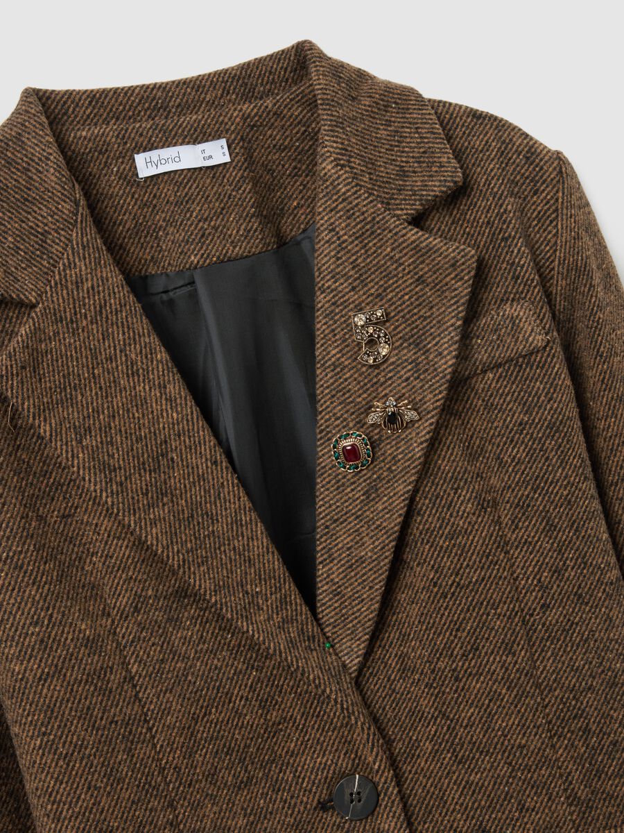 Brown regular fit jacket with decorated collar_5