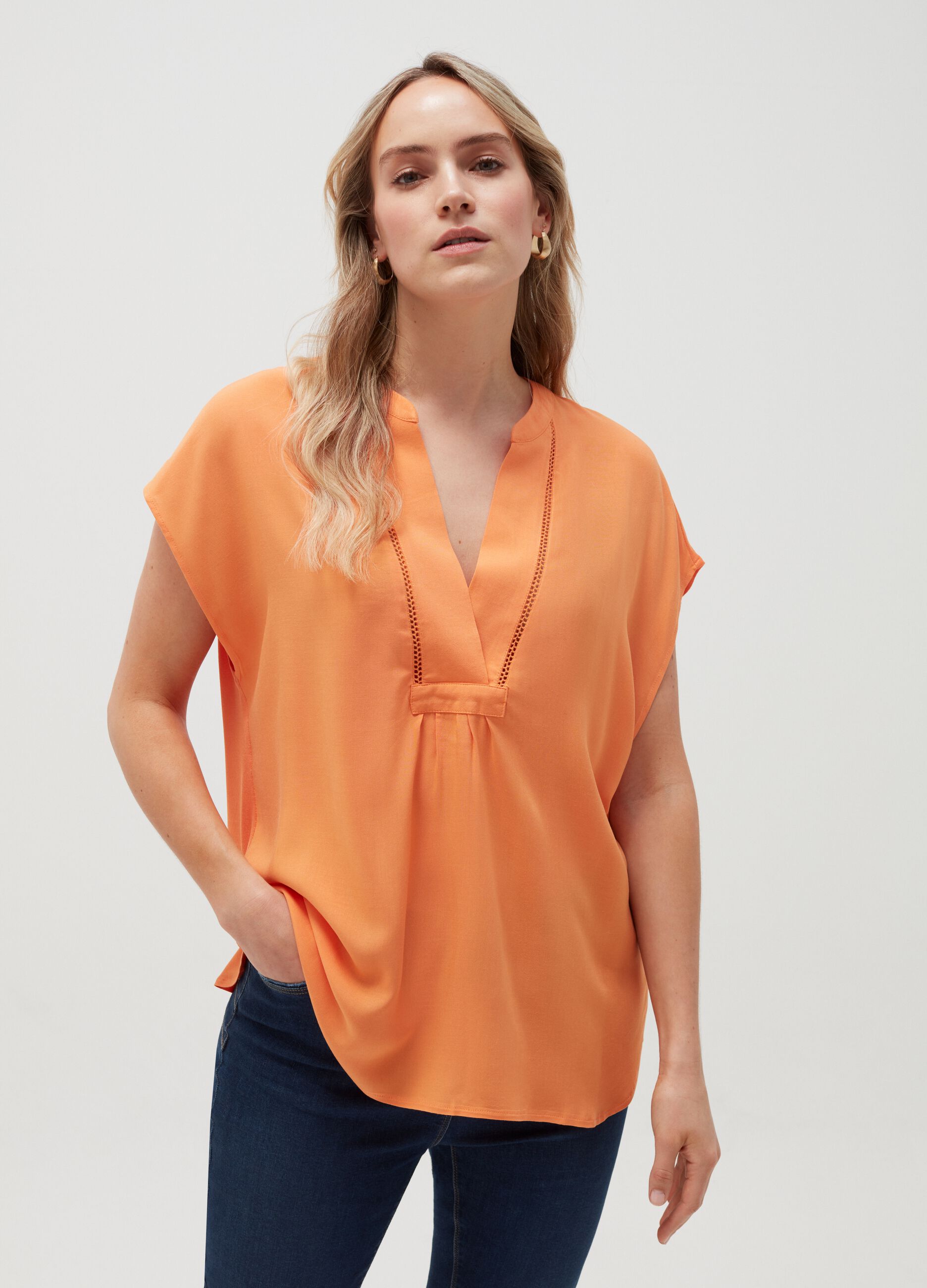MYA Curvy T-shirt with V opening in viscose