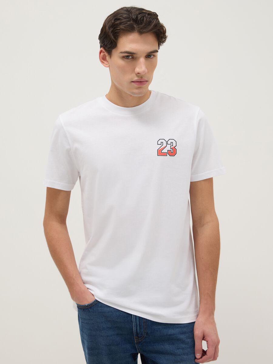 White pure cotton regular fit T-shirt with graphic_0