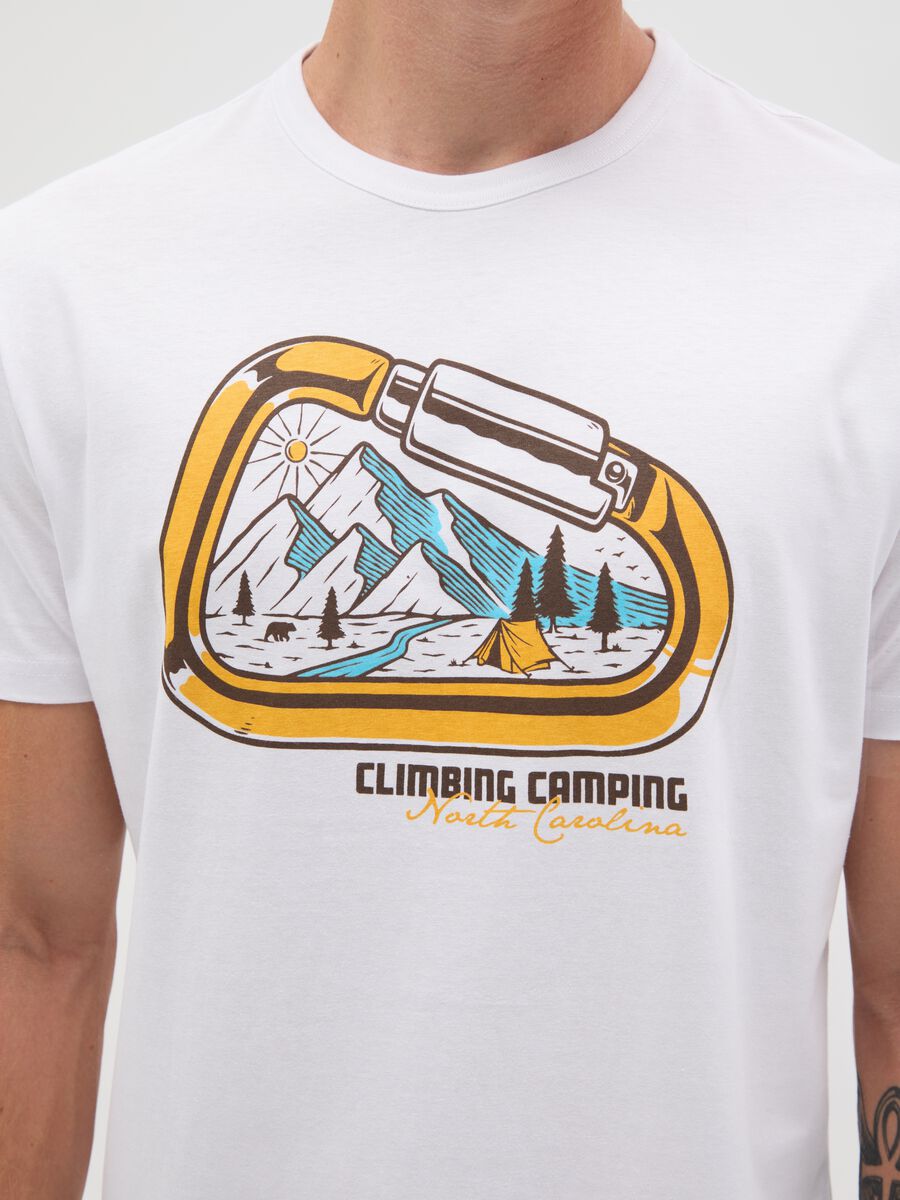 Men's white regular fit pure cotton T-shirt with print_2