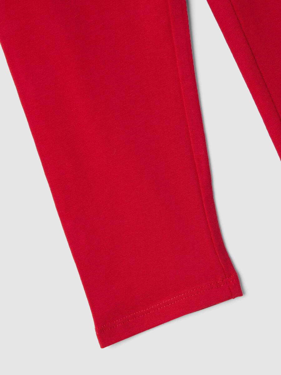 Leggings in cotone elasticizzato rosso da bambina slim fit con cuore_3